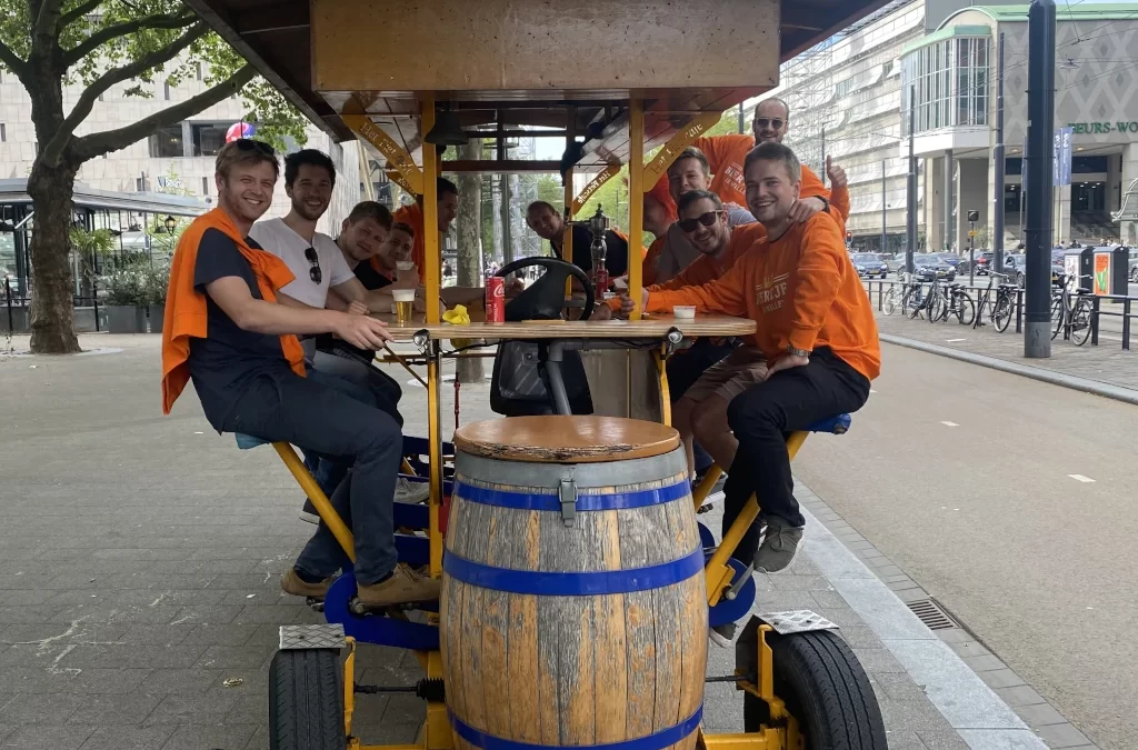 Amsterdam's Best Sights with a Damtours Beer Bike Adventure